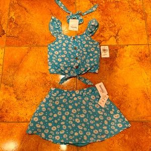 Girls 3-piece set, size S and M, new!